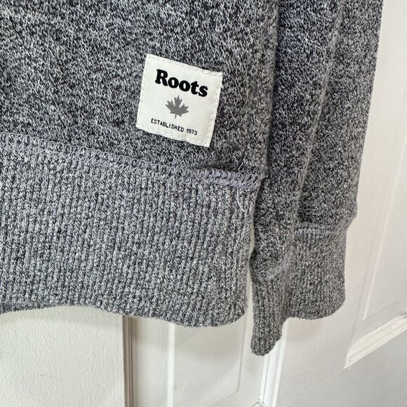 Roots Canada Gray Crewneck Sweatshirt Beaver Cozy Beachy Comfortable Small - Picture 5 of 12